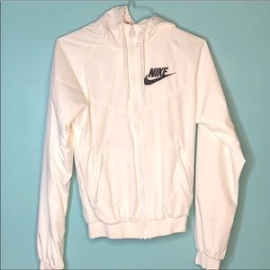Nike windbreaker jacket